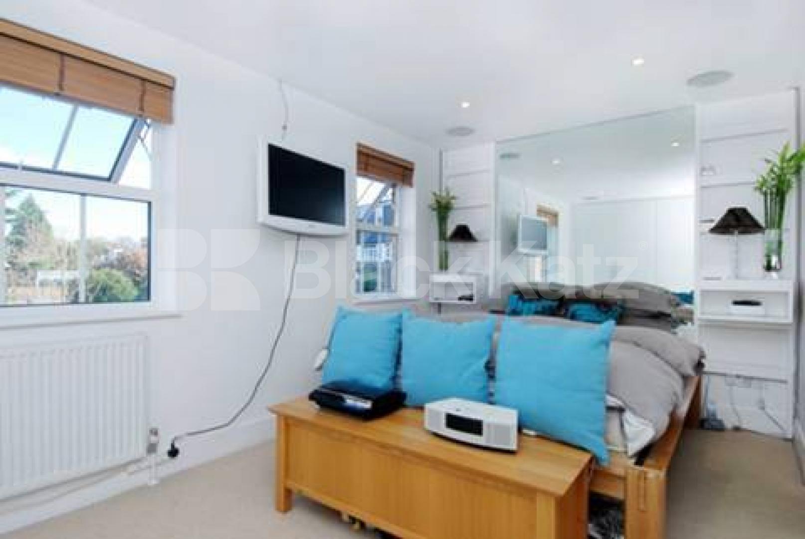 			NEW INSTRUCTION, 3 Bedroom, 1 bath, 1 reception Mews House			 St Andrews Mews , Balham